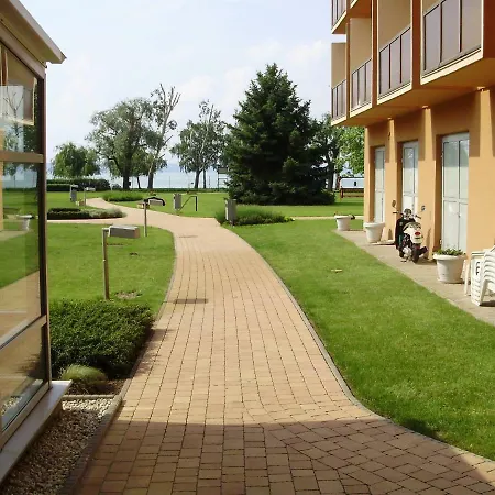 Apartament Lena Apartman *