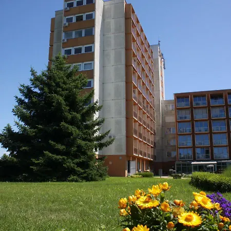Lena Apartman